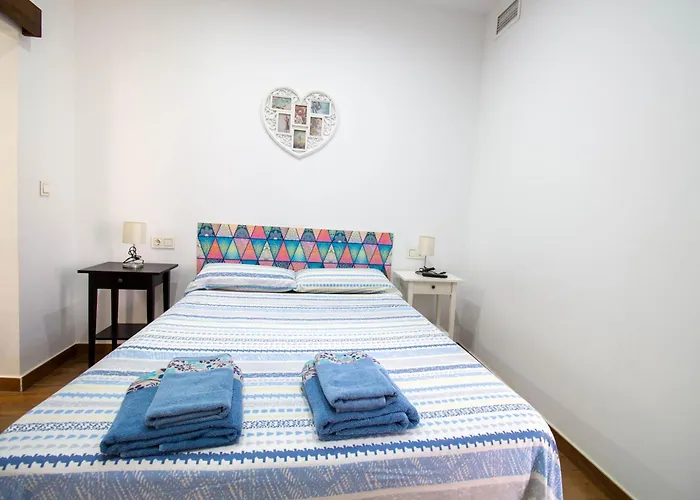 Rentitspain Confortable Apartamento Con Patio En Motril