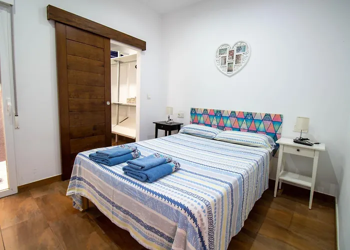 Rentitspain Confortable Apartamento Con Patio En Motril