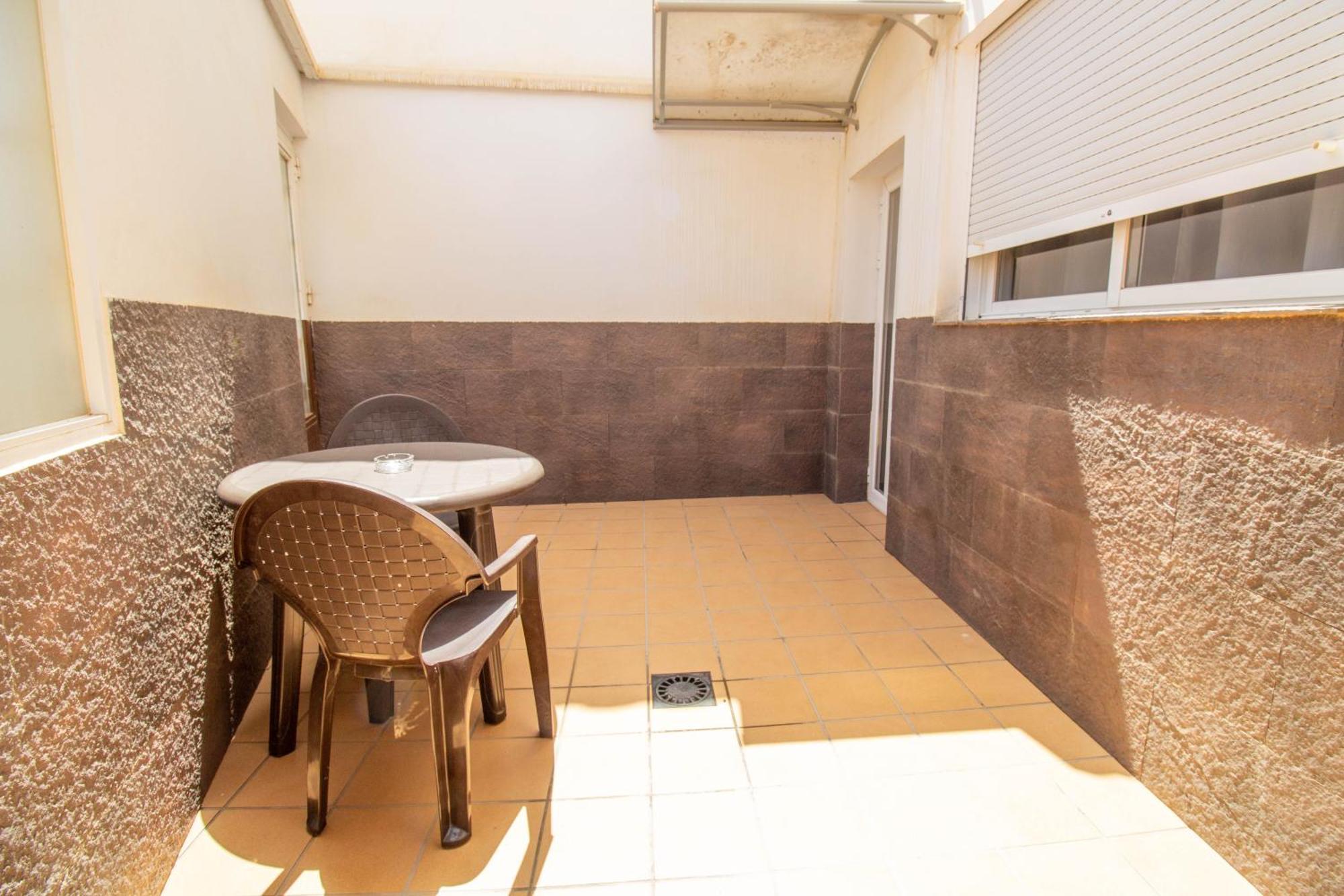 Apartment Rentitspain Confortable Con Patio En