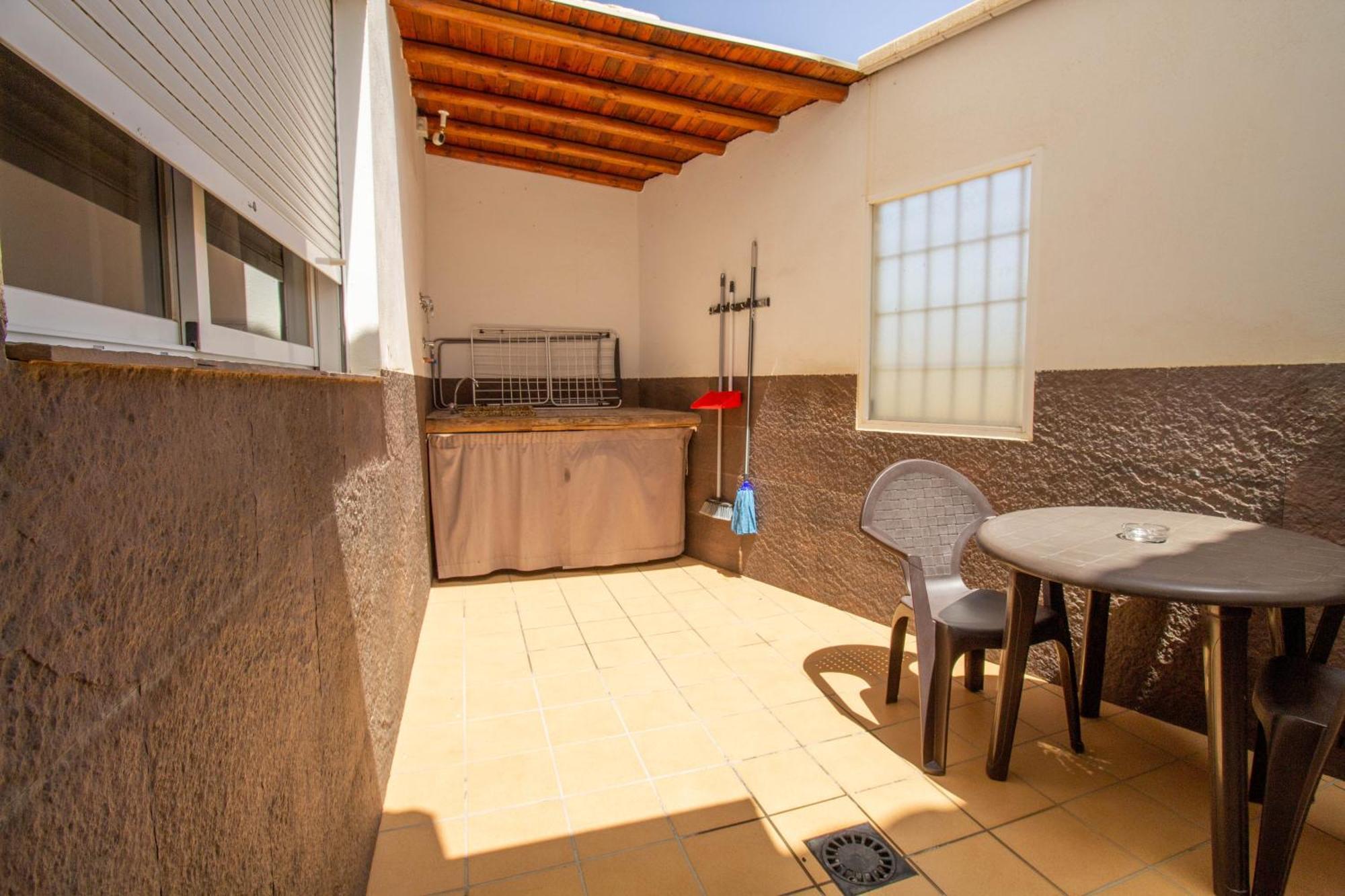 Apartment Rentitspain Confortable Con Patio En *